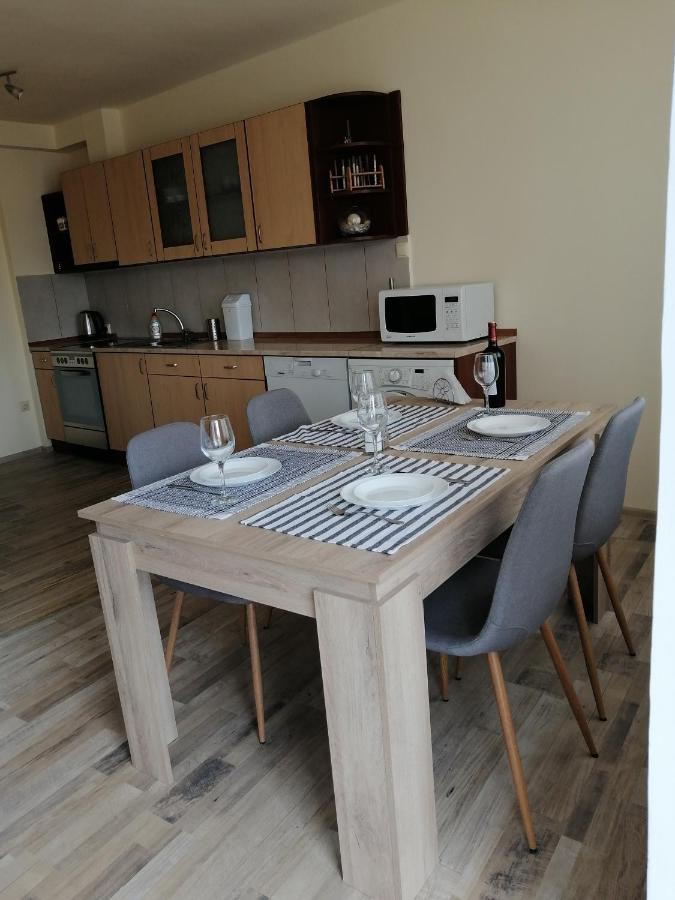 Yanakiev'S Central Apartment بورغاس المظهر الخارجي الصورة